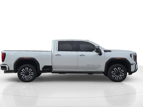 Used 2024 GMC Sierra 2500 Denali Ultimate image 6