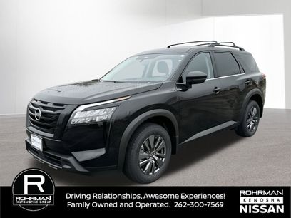 New 2025 Nissan Pathfinder SV w/ Black Appearance Package