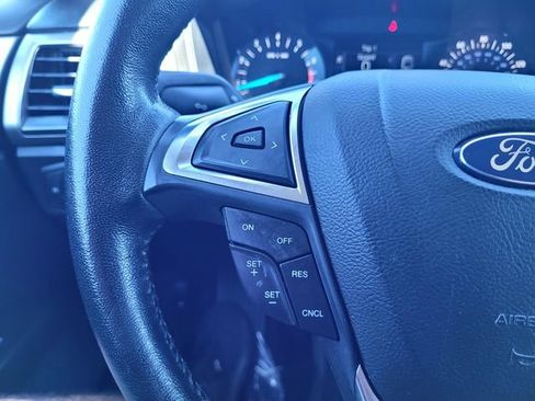 Used 2017 Ford Fusion SE w/ Equipment Group 201A FWD image 24