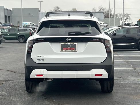 New 2026 Nissan Kicks SV w/ Cold Weather Package FWD image 6
