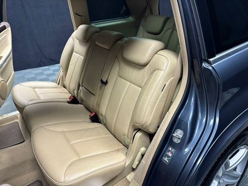 Used 2010 Mercedes-Benz GL 550 4MATIC image 37