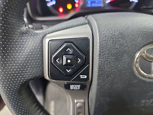 Used 2015 Toyota 4Runner Limited AWD/4WD image 19