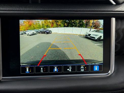 Used 2022 GMC Yukon XL Denali image 55