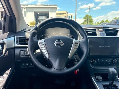 Used 2016 Nissan Sentra S FWD image 23