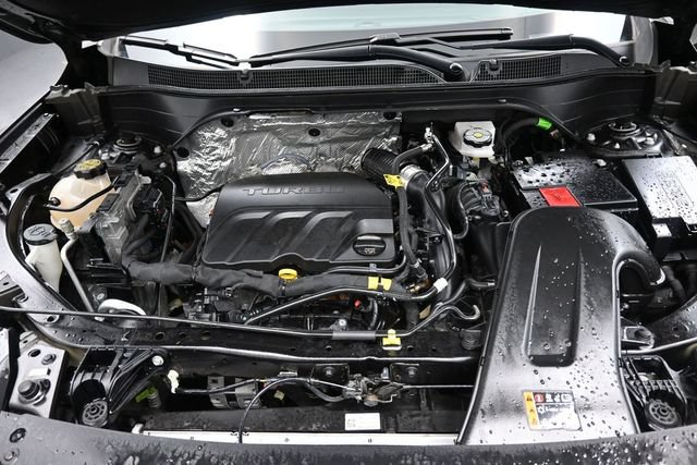 Used 2025 Chevrolet Trax LT FWD image 36
