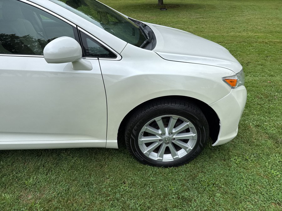 Used 2010 Toyota Venza AWD image 34