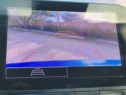 Used 2023 Chevrolet Malibu LT FWD image 28