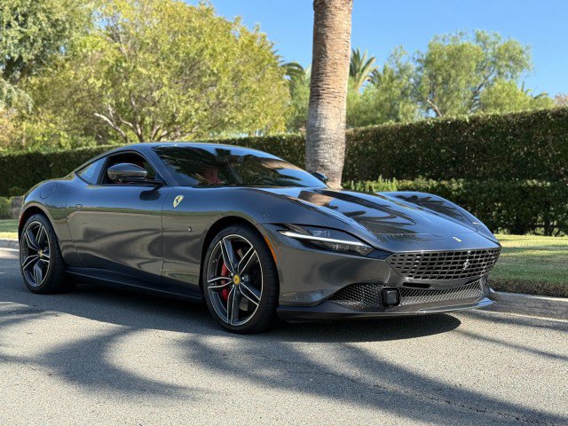 Used 2024 Ferrari Roma RWD image 11