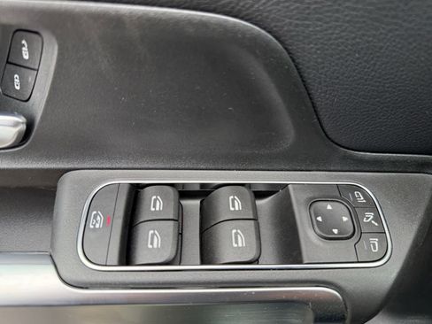 New 2026 Mercedes-Benz GLB 250 4MATIC image 21