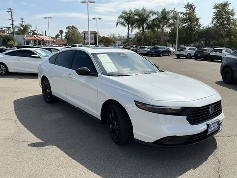 Certified 2025 Honda Accord SE image 7
