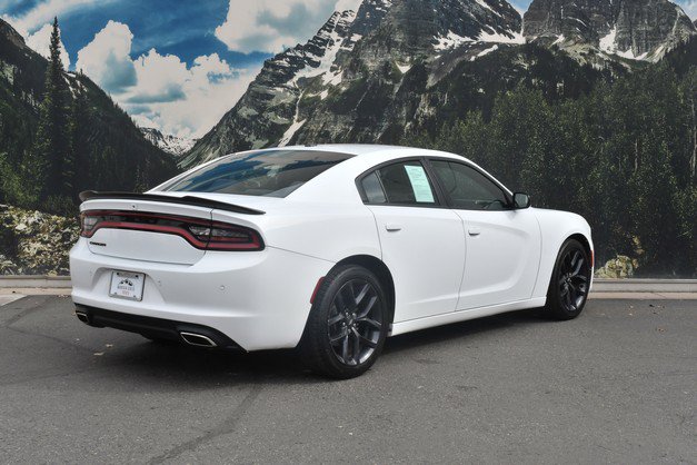 Used 2020 Dodge Charger SXT w/ Blacktop Package RWD image 3
