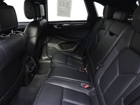 Used 2018 Porsche Macan GTS AWD/4WD image 22