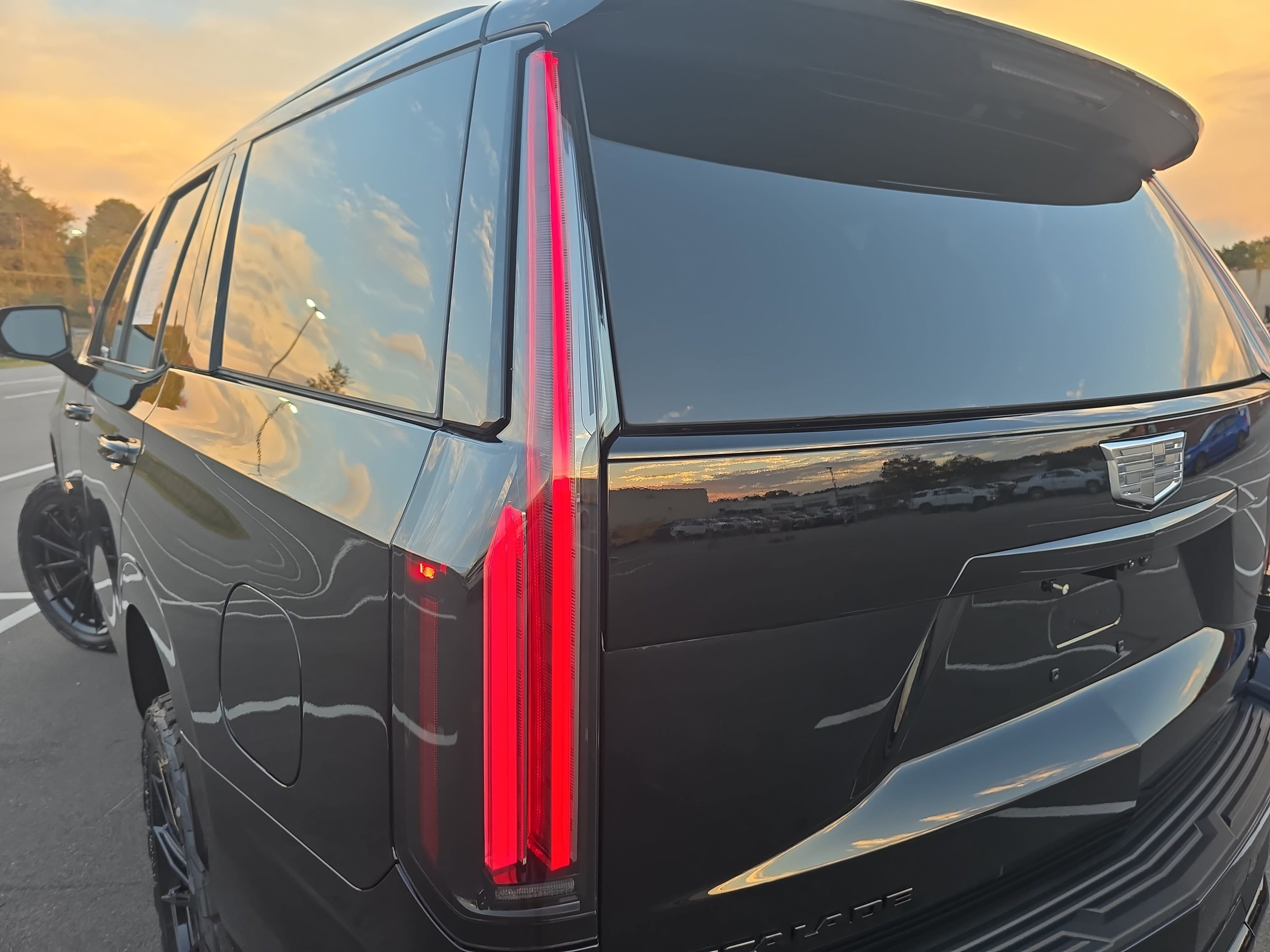 Certified 2026 Cadillac Escalade V AWD/4WD image 36