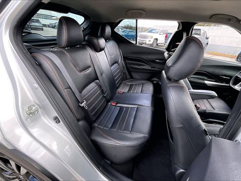 Used 2019 Nissan Kicks SR w/ SR Premium Package image 20