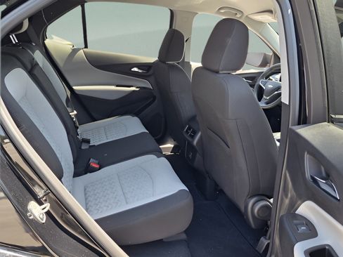 Certified 2023 Chevrolet Equinox LS w/ LS Convenience Package FWD image 15