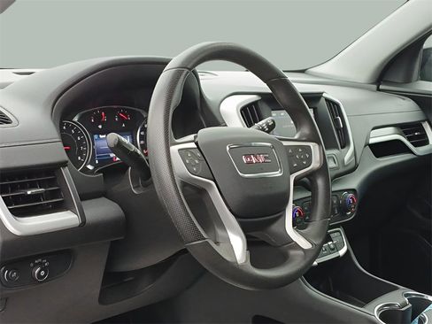 Used 2023 GMC Terrain SLE w/ Driver Convenience Package image 9