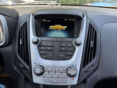 Used 2017 Chevrolet Equinox LS FWD image 17
