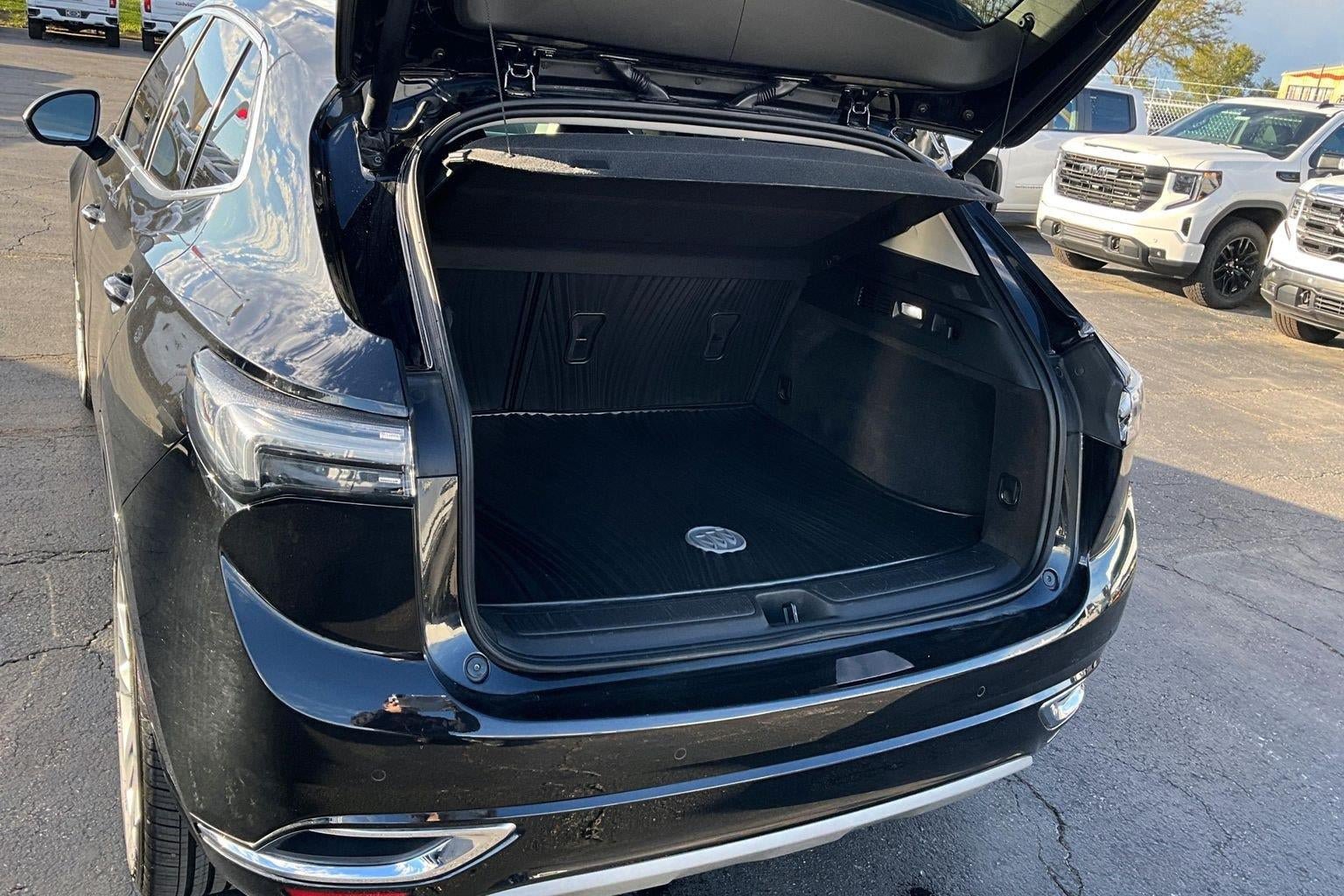 Used 2023 Buick Envision Avenir AWD/4WD image 4