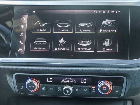 Used 2025 Audi Q3 2.0T Premium w/ Convenience Package image 15