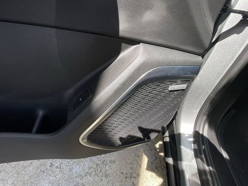 Certified 2025 Buick Enclave Sport Touring w/ Power Package image 22