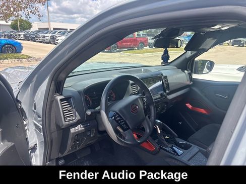 Used 2024 Nissan Frontier PRO-4X w/ Pro Convenience Package AWD/4WD image 3