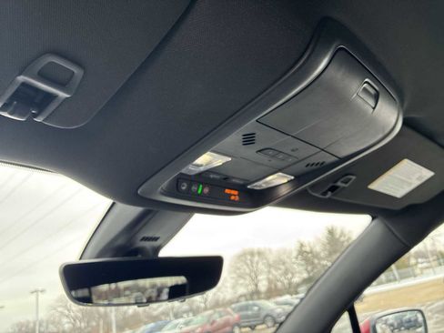 Used 2024 Buick Enclave Premium image 35