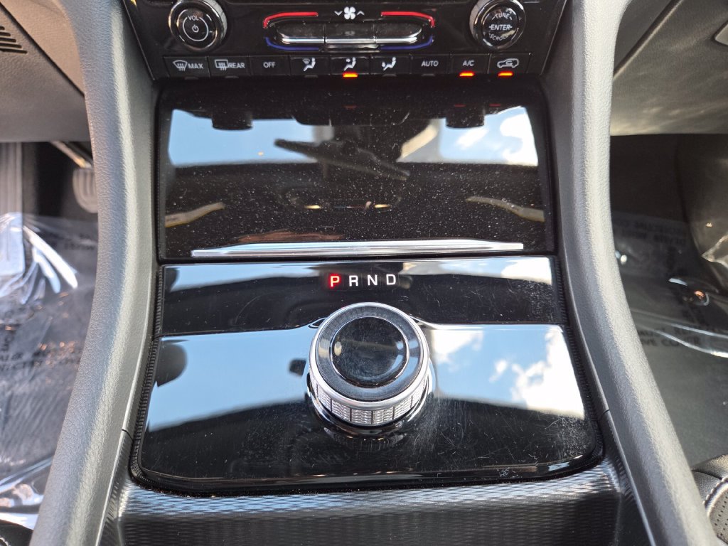 Used 2025 Jeep Grand Cherokee Altitude AWD/4WD image 31