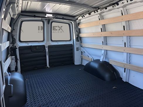 Used 2024 Chevrolet Express 2500 w/ Driver Convenience Package image 10