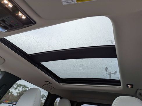 New 2026 Mitsubishi Outlander SE image 21