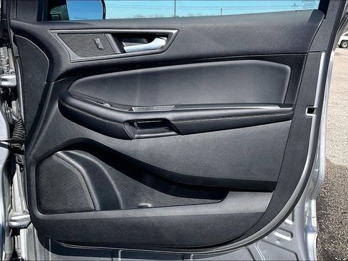 Certified 2022 Ford Edge SE image 28