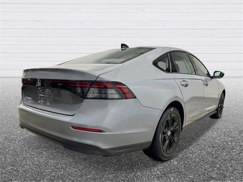 New 2025 Honda Accord SE image 5
