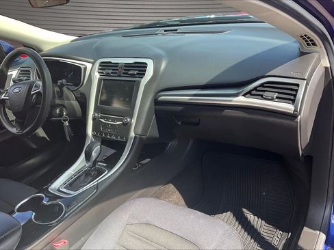 Used 2015 Ford Fusion SE FWD image 24