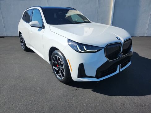 New 2026 BMW X3 xDrive30 w/ Premium Package AWD/4WD image 2