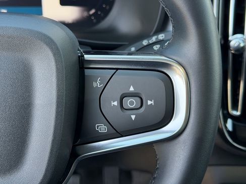 Certified 2024 Volvo XC40 B5 Core AWD/4WD image 25