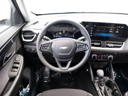 New 2026 Chevrolet TrailBlazer LT w/ Driver Confidence Package image 2