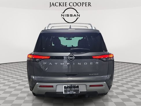 Used 2025 Nissan Pathfinder Platinum FWD image 6