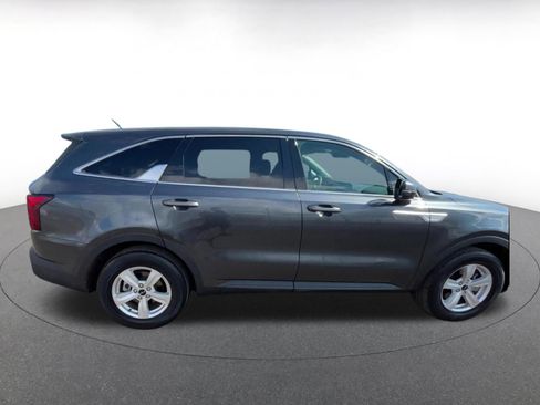 Used 2023 Kia Sorento LX FWD image 16
