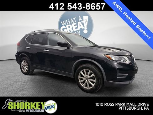 Used 2020 Nissan Rogue SV image 1