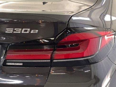 Certified 2023 BMW 530e w/ Premium Package image 12