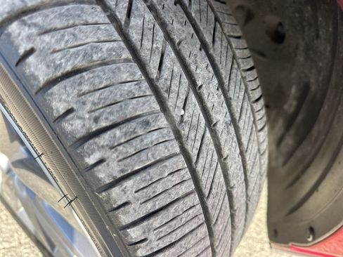 Used 2025 MAZDA MAZDA3 s image 32