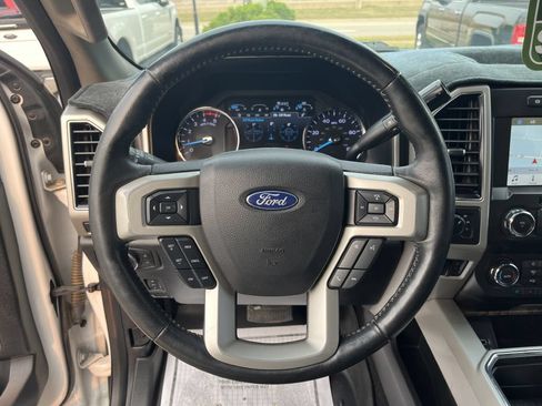 Used 2019 Ford F250 Lariat w/ Lariat Ultimate Package AWD/4WD image 24