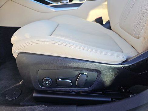 Certified 2024 BMW 330i Sedan w/ Convenience Package image 29