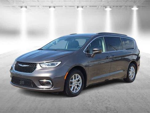 Certified 2022 Chrysler Pacifica Touring-L FWD image 4