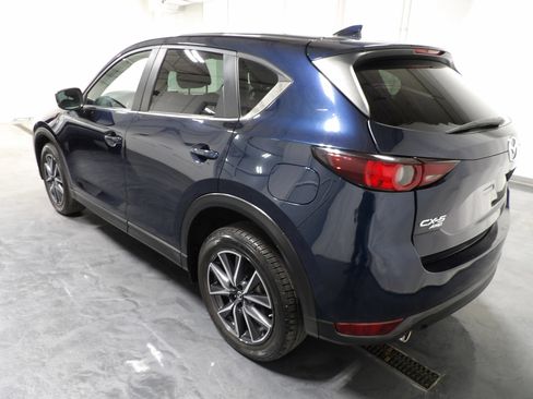 Used 2018 MAZDA CX-5 Touring w/ Preferred Equipment Package AWD/4WD image 6