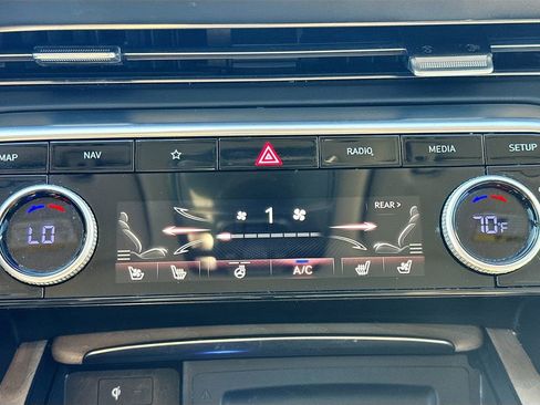 Used 2022 Genesis GV80 2.5T w/ Advanced Package 03 image 17