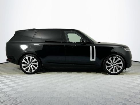 New 2025 Land Rover Range Rover Long Wheelbase Autobiography image 4