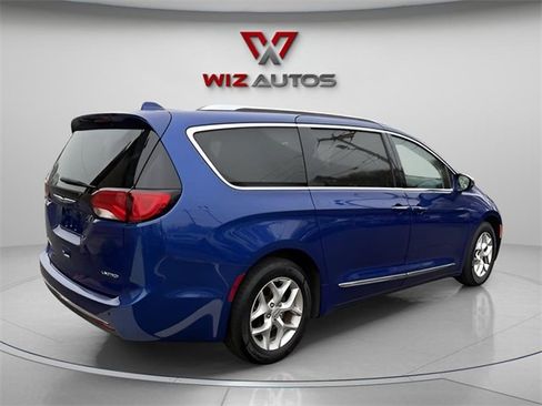 Used 2020 Chrysler Pacifica Limited image 5