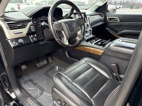 Used 2020 GMC Yukon Denali w/ Denali Ultimate Package RWD image 9