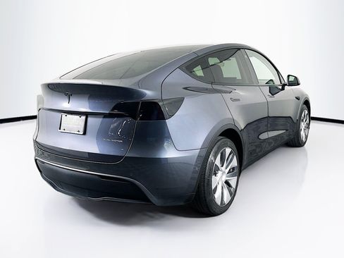 Used 2021 Tesla Model Y Long Range AWD/4WD image 9