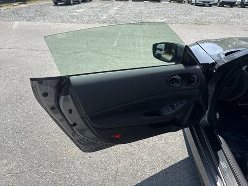 Used 2024 Nissan Z Performance w/ Floor Mat Package image 25